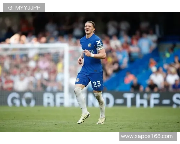 康纳与足球明星畅谈梦想与挑战的精彩对话